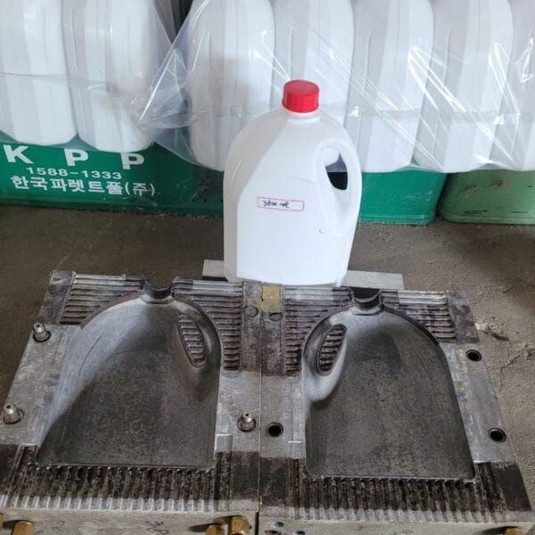 Injection mold
