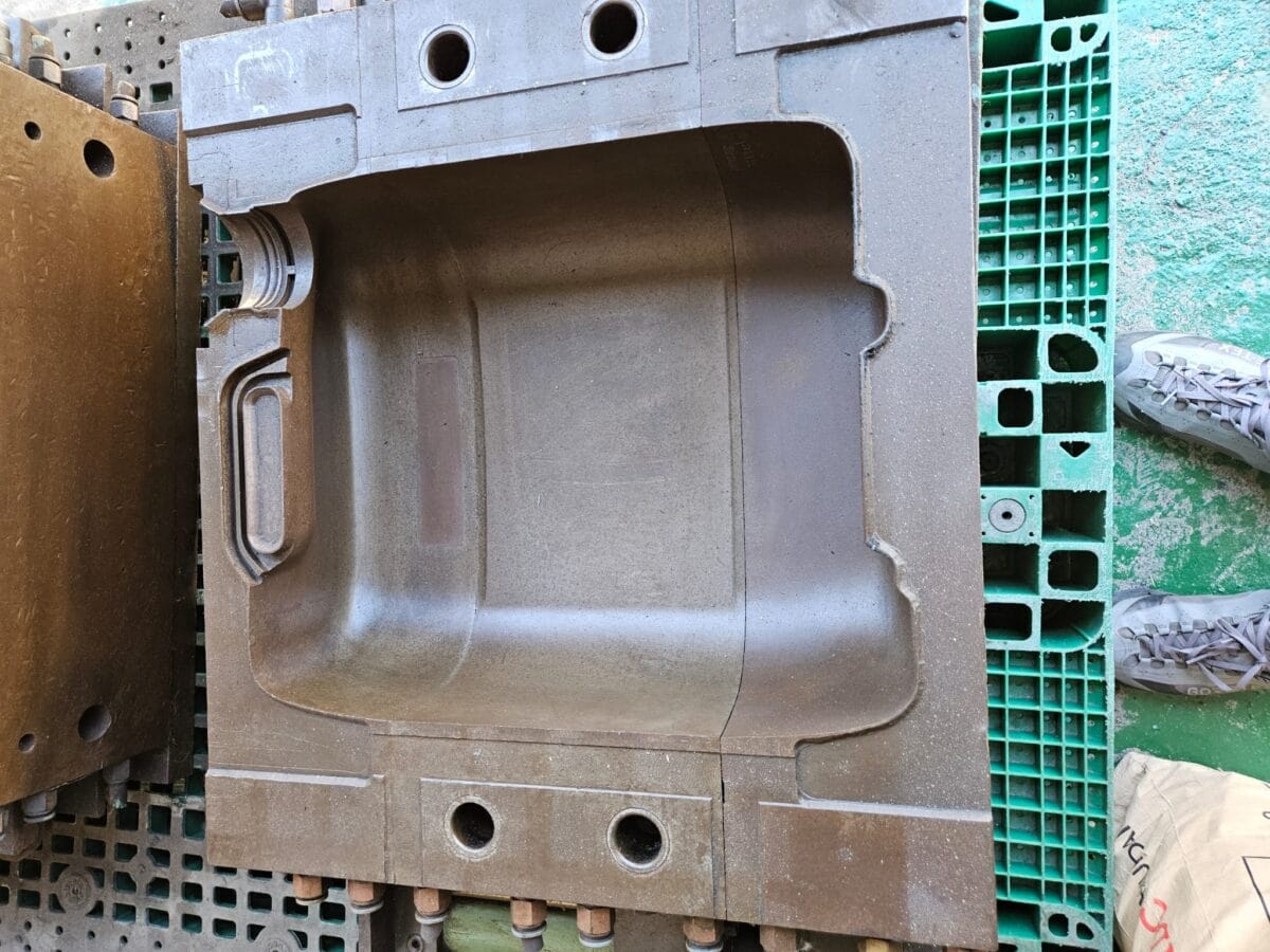 ⁦Injection mold⁩ - الصورة ⁦14⁩