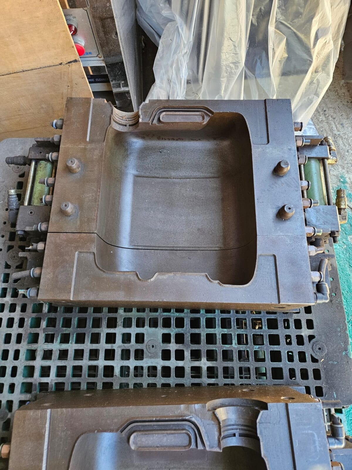 ⁦Injection mold⁩ - الصورة ⁦16⁩