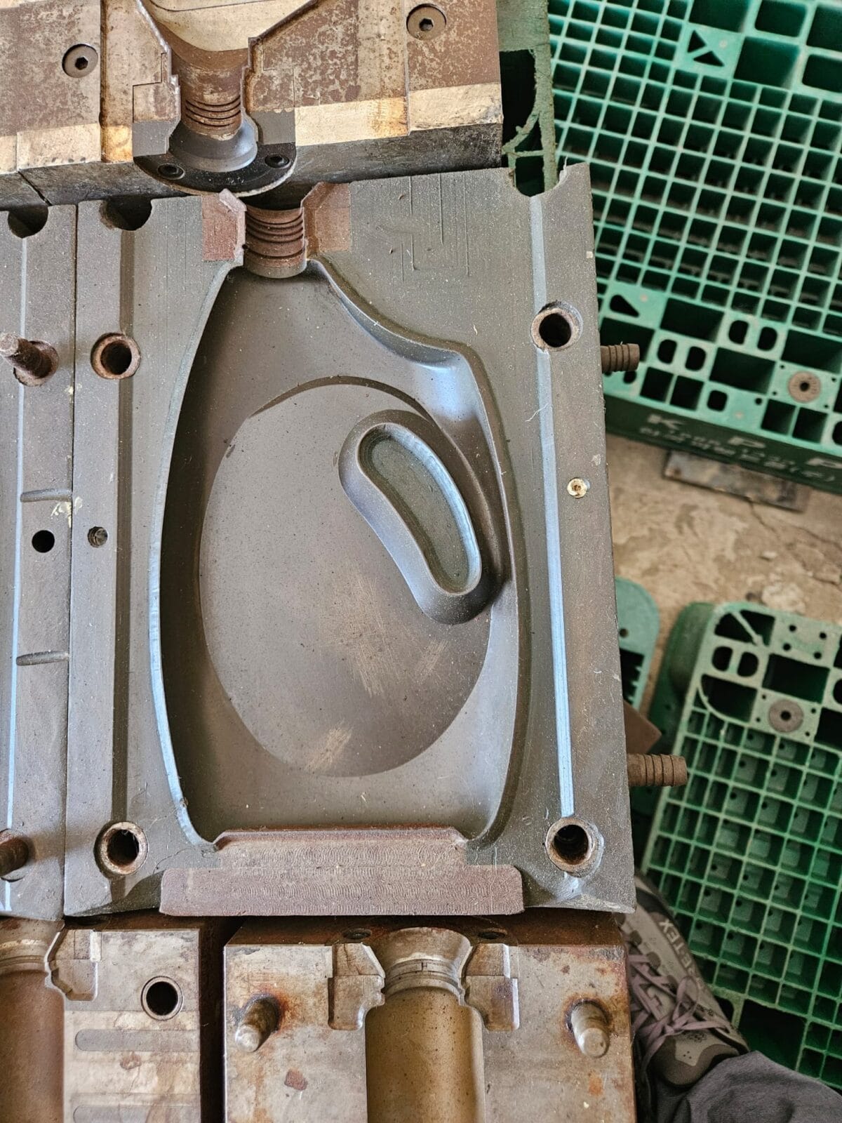 ⁦Injection mold⁩ - الصورة ⁦13⁩