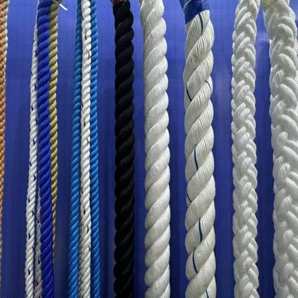 شبكه الصيد وتجهيزاته