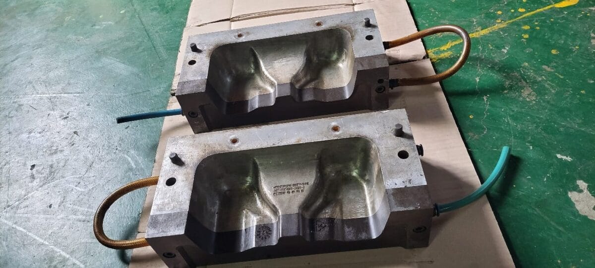 ⁦water bottle mold⁩ - الصورة ⁦1⁩