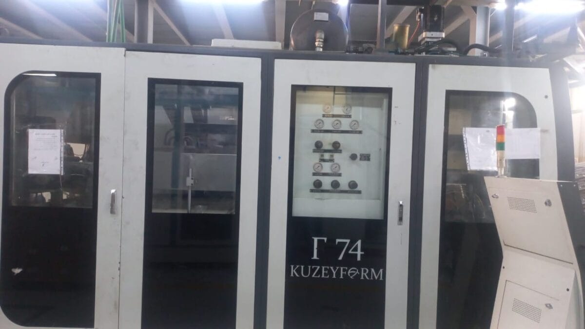 ⁦24-hole thermoforming plastic cup making machine⁩ - الصورة ⁦1⁩
