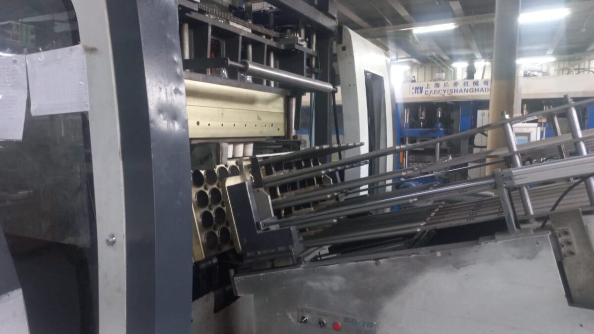 ⁦24-hole thermoforming plastic cup making machine⁩ - الصورة ⁦2⁩